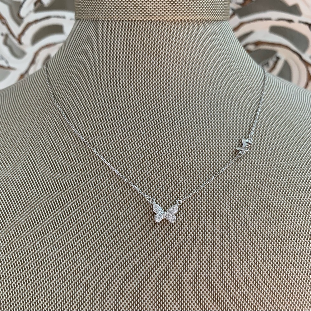 FLASH SALE! New sterling silver butterfly pendant necklace - Picture 4 of 5